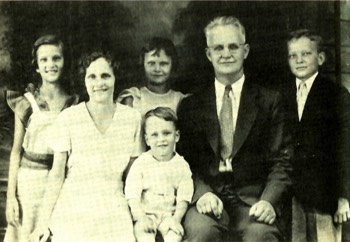  Rosa Nell, Mom, Mary Tom, Dad, Brock, Ben 