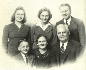  Mary Tom, Rosa Nell, Brock, Ben, Mom, Dad 